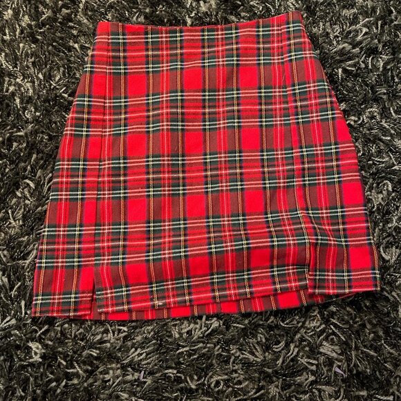 Brandy Melville Dresses & Skirts - Red plaid Brandy Melville high waisted skirt